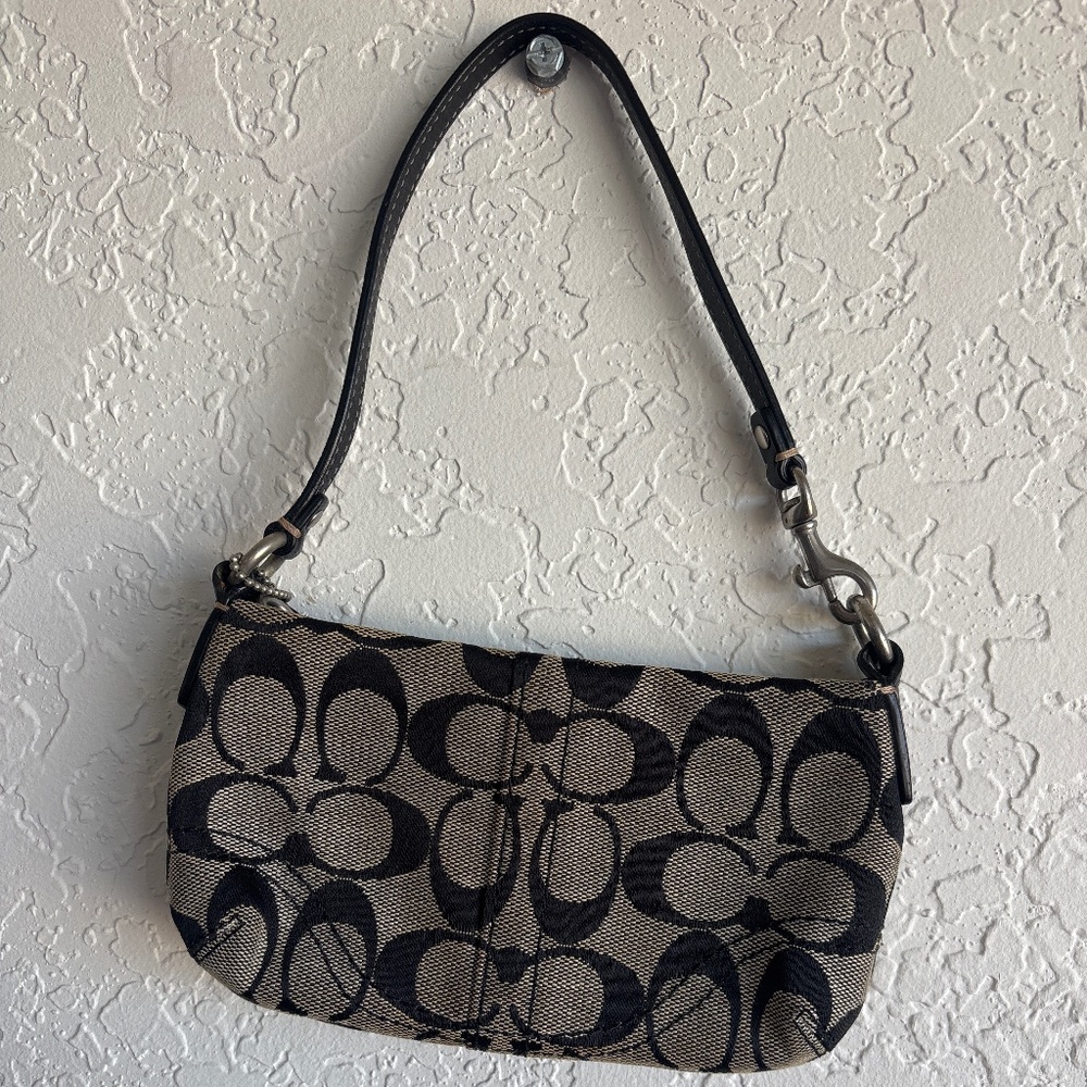 Coach wristlet vintage
